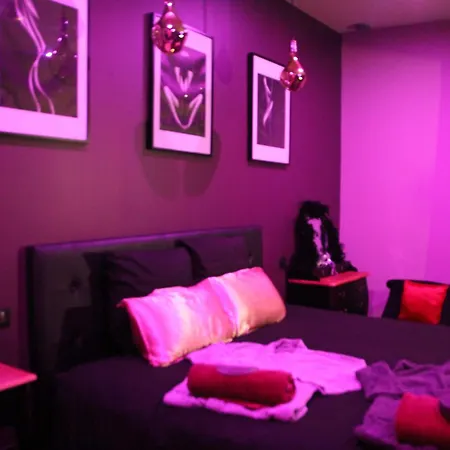 Secret33 Liefdeshotel